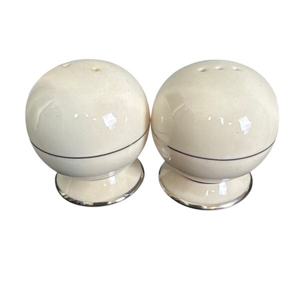 Vintage 60's Flintridge China Mirador Platinum Band Salt And Pepper Shakers - Picture 2 of 6